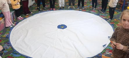 KOLOROWA ZABAWA NA CHUŚCIE ANIMACYJNEJ